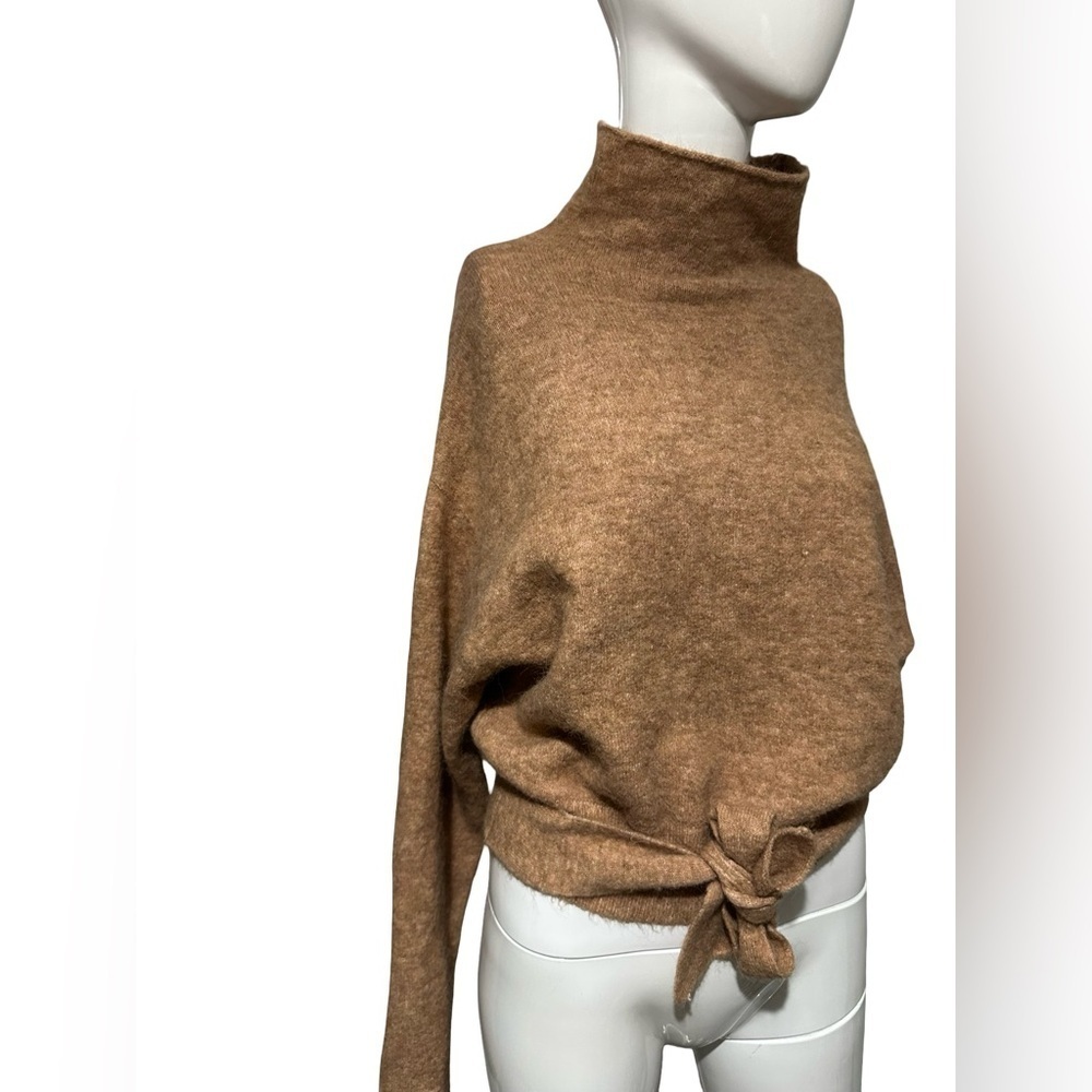 Wilfred Lorin Sweater - Picture 5 of 9